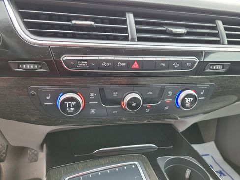 Used 2019 Audi Q7 3.0T Premium Plus image 24