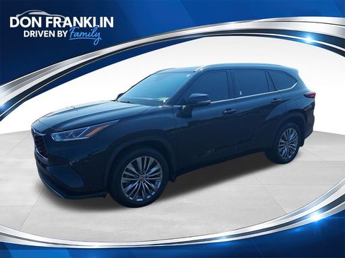 Used 2021 Toyota Highlander Platinum AWD/4WD image 1