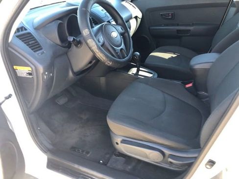 Used 2010 Kia Soul + image 24