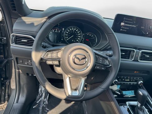 New 2025 MAZDA CX-5 Signature image 10