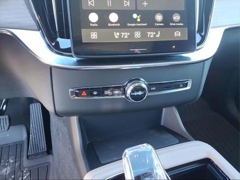 New 2026 Volvo XC90 T8 Plus w/ Protection Package Premier image 18