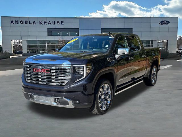 Used 2024 GMC Sierra 1500 Denali w/ Denali Reserve Package AWD/4WD image 3