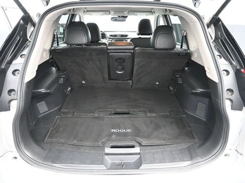 Used 2018 Nissan Rogue SL FWD image 11