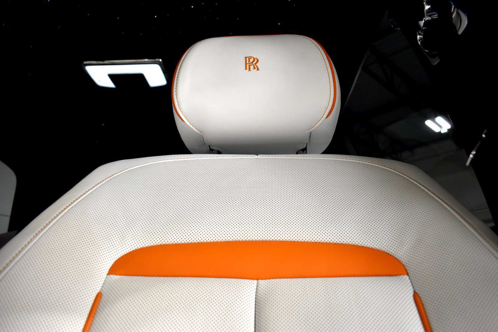 Certified 2023 Rolls-Royce Cullinan AWD/4WD image 31