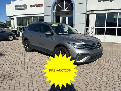 Certified 2022 Volkswagen Tiguan SE image 4