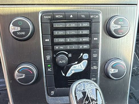 Used 2015 Volvo V60 T5 image 25