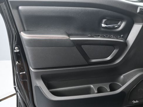 Used 2021 Nissan Titan PRO-4X w/ Pro-4x Convenience Package image 16