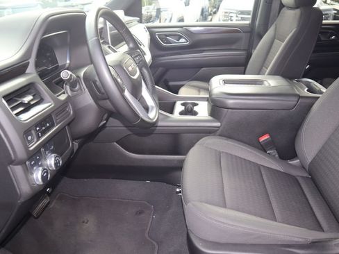 Used 2023 GMC Yukon XL SLE AWD/4WD image 18