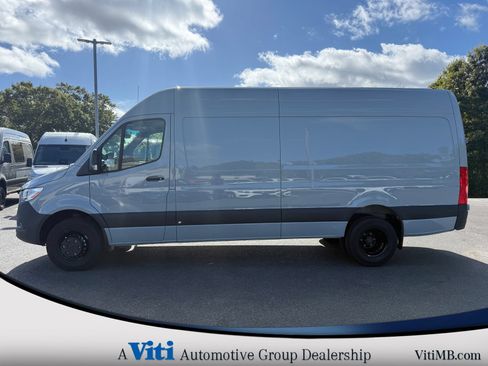 Used 2026 Mercedes-Benz Sprinter 3500 image 5