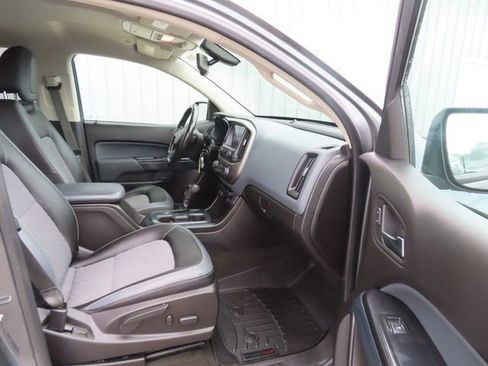 Used 2017 Chevrolet Colorado Z71 AWD/4WD image 23