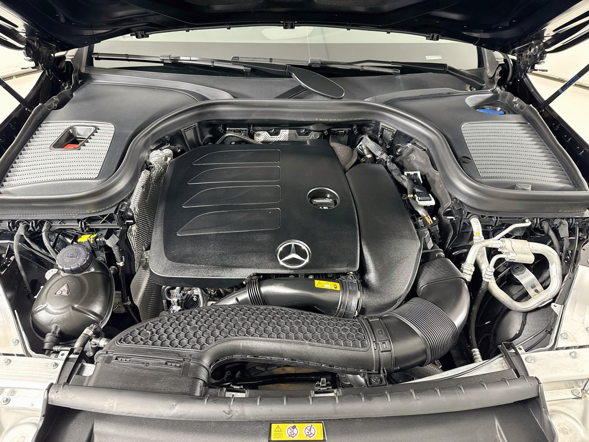 Certified 2022 Mercedes-Benz GLC 300 image 31