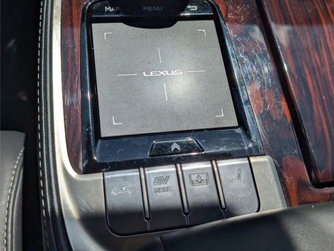Used 2020 Lexus LS 500h AWD w/ Luxury Package image 26