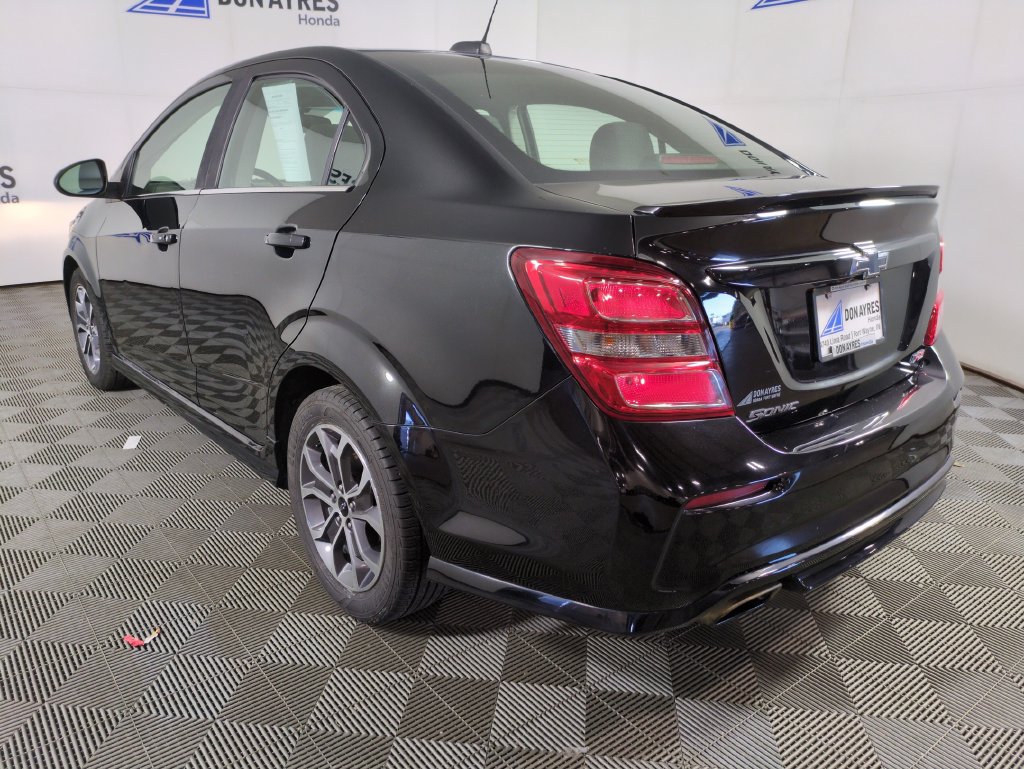 Used 2019 Chevrolet Sonic LT w/ Convenience Package FWD image 3