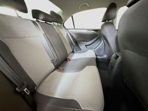 Used 2017 Volkswagen Jetta S image 25