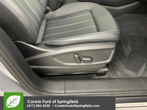 Used 2023 Audi Q5 2.0T Premium image 10