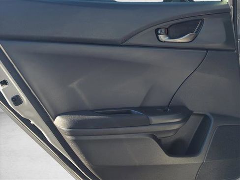 Used 2018 Honda Civic Sport image 17