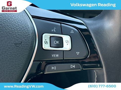 Certified 2021 Volkswagen Jetta R-Line w/ R-Line Cold Weather Package FWD image 33