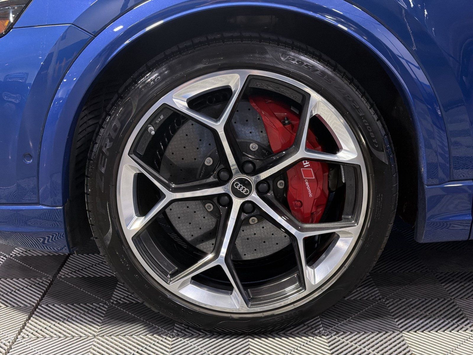 Used 2025 Audi RS Q8 performance AWD/4WD image 16