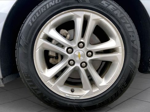 Used 2018 Chevrolet Cruze LT w/ Convenience Package image 11