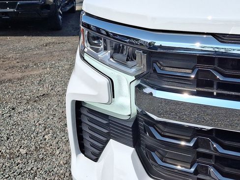 Used 2025 Chevrolet Silverado 1500 LT image 35