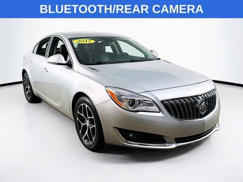 Used 2017 Buick Regal Sport Touring image 1