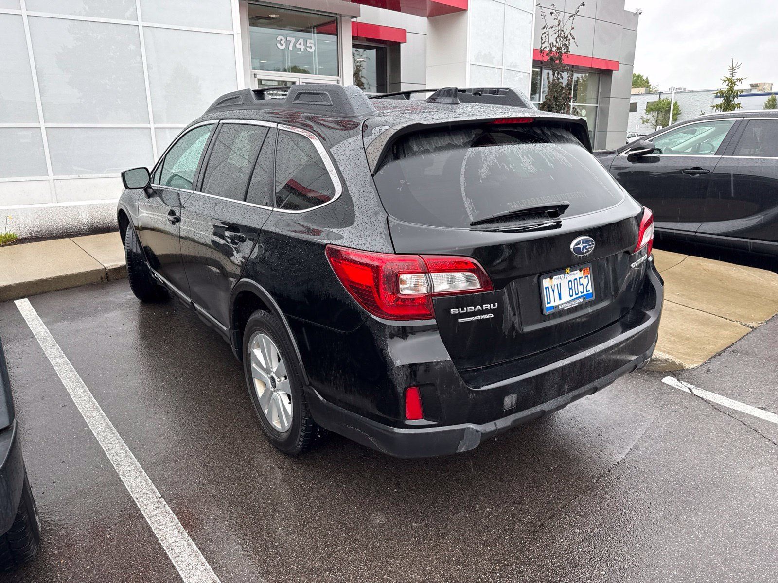 Used 2016 Subaru Outback 2.5i Premium AWD/4WD image 7