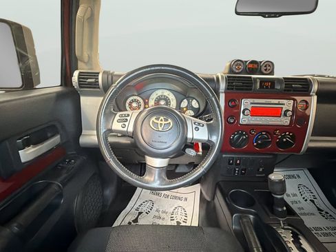 Used 2011 Toyota FJ Cruiser 2WD w/ Upgrade Pkg image 16