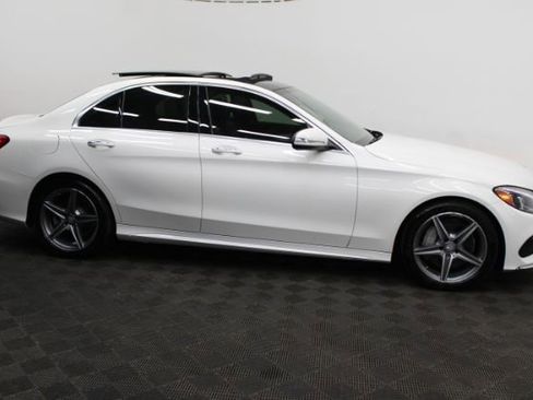 Used 2015 Mercedes-Benz C 400 4MATIC image 4