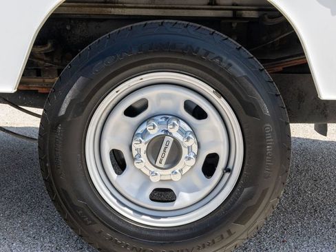 Used 2022 Ford F350 XL w/ Power Equipment Group AWD/4WD image 25