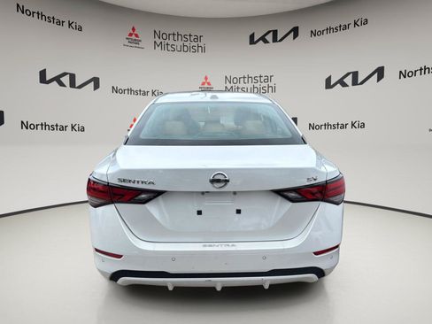 Used 2020 Nissan Sentra SV w/ SV Premium Package FWD image 5