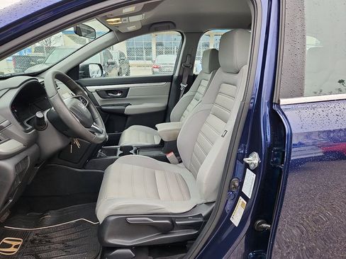 Used 2017 Honda CR-V LX image 8