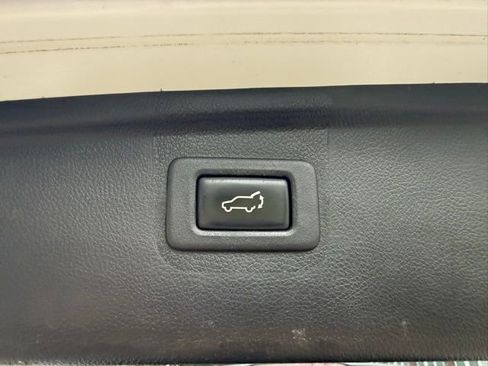 Used 2016 Subaru Outback 2.5i Limited image 25