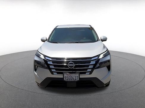 Used 2025 Nissan Rogue SV FWD image 4