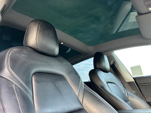 Used 2021 Tesla Model 3 Standard Range Plus image 15