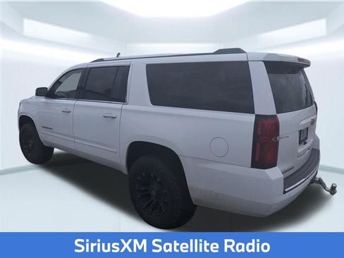 Used 2017 Chevrolet Suburban Premier RWD image 9