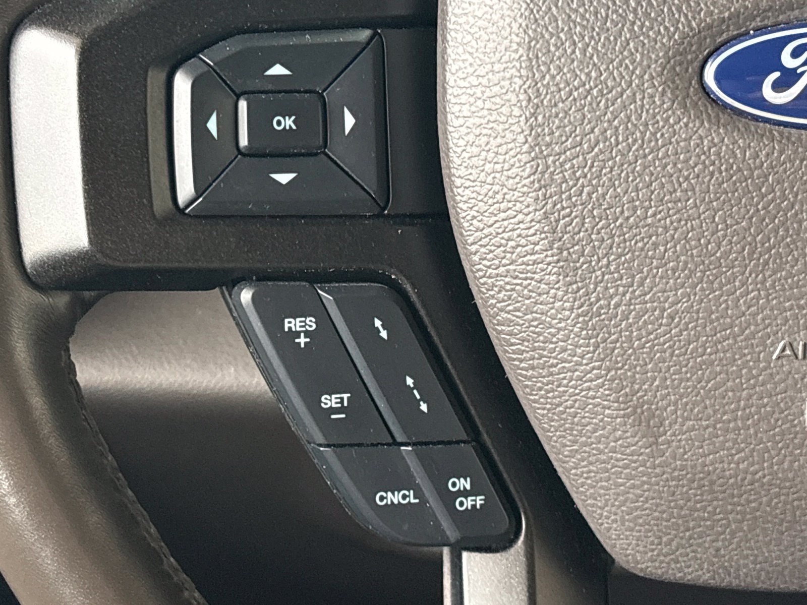 Used 2019 Ford Expedition Max Limited w/ Driver Assistance Package RWD image 34