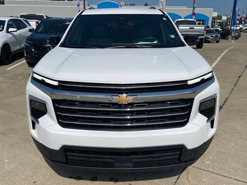 Used 2026 Chevrolet Traverse LT w/ LPO, Floor Liner Package FWD image 5