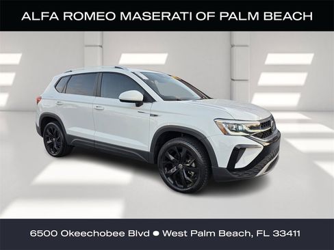 Used 2022 Volkswagen Taos SEL w/ Panoramic Sunroof Package image 1