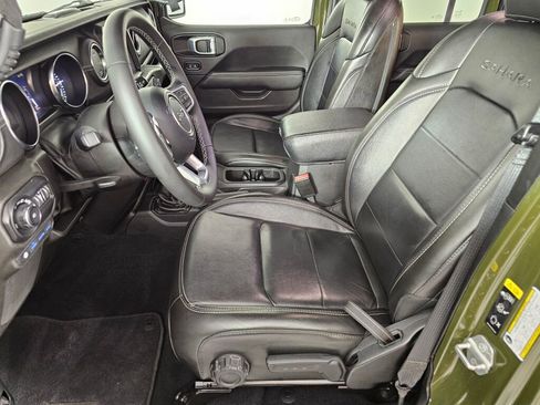 Used 2022 Jeep Wrangler Unlimited Sahara image 19