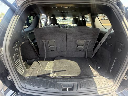 Used 2025 Dodge Durango GT AWD/4WD image 17
