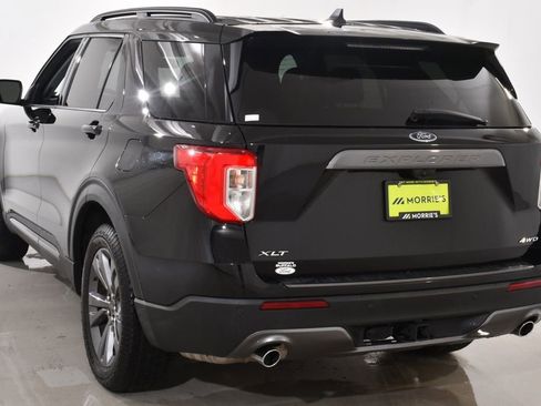 Used 2022 Ford Explorer XLT w/ Equipment Group 202A AWD/4WD image 14