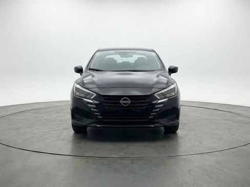 Used 2025 Nissan Versa SV image 2