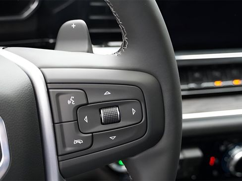 New 2026 GMC Sierra 1500 SLT image 16