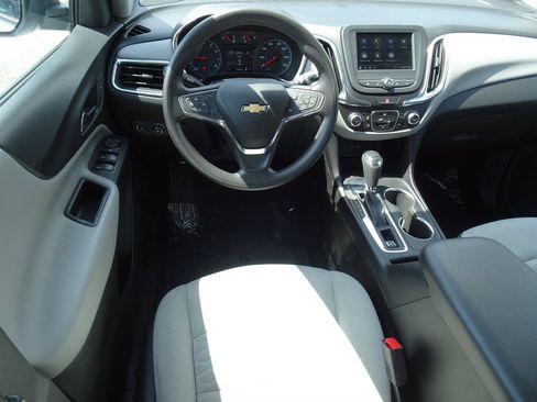 Used 2019 Chevrolet Equinox LS w/ LS Convenience Package FWD image 14