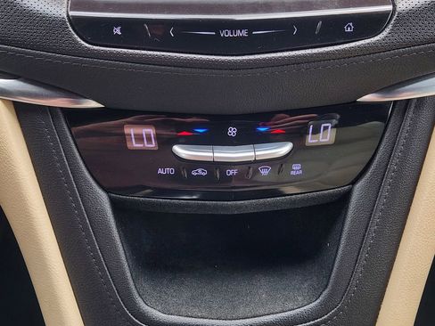 Used 2019 Cadillac XT5 FWD image 23