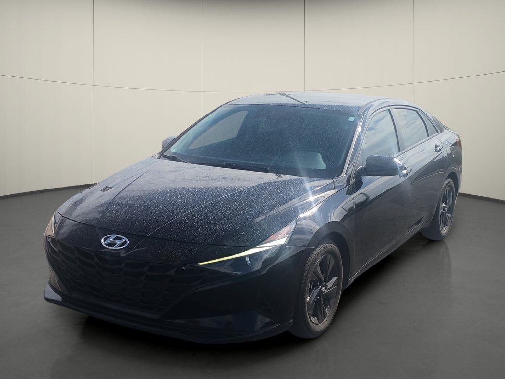 Used 2023 Hyundai Elantra SEL FWD image 3