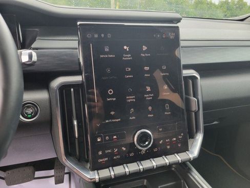 Used 2024 GMC Acadia AT4 w/ Super Cruise Package image 18