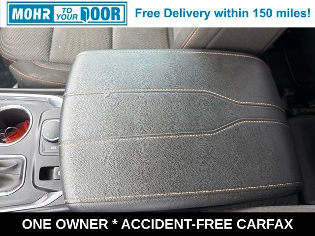 Used 2021 Chevrolet Traverse LT FWD image 27