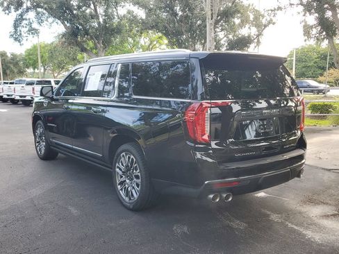 Certified 2023 GMC Yukon XL Denali Ultimate AWD/4WD image 3