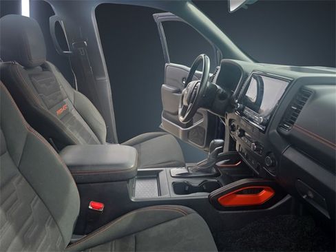 Used 2023 Nissan Frontier PRO-4X w/ Technology Package image 15